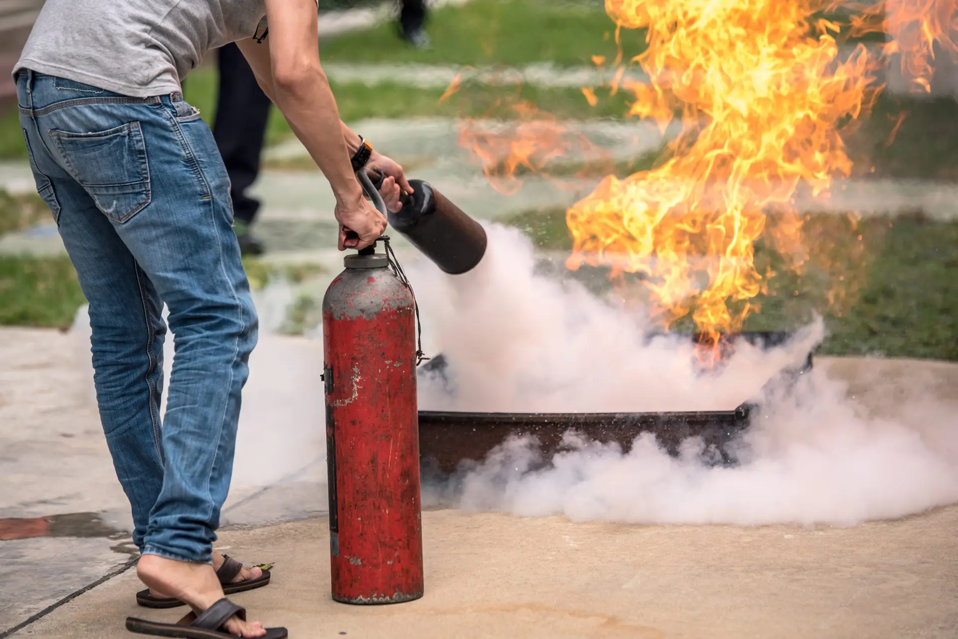 basic fire fighting and evacuation fire drill simulation trainin